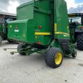 John Deere 592 round baler