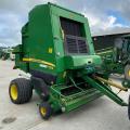 John Deere 592 round baler