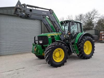 John Deere 6830