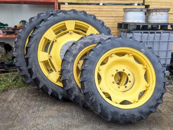 Row crop wheels To suit John Deere tractors rears