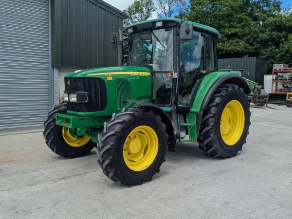 John Deere 6120SE