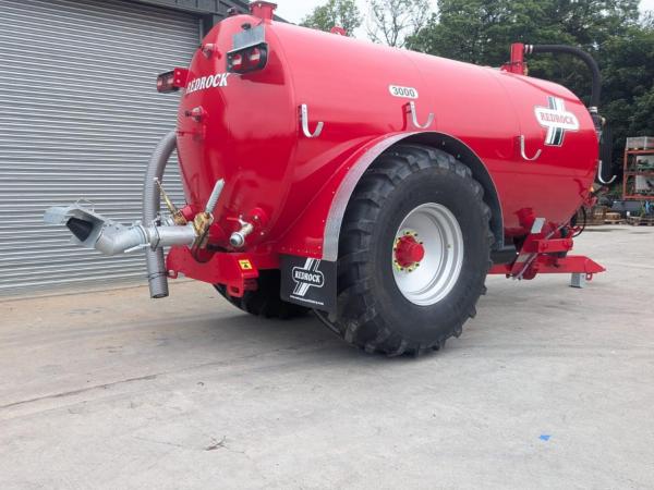 Redrock 3000 gallon slurry tanker